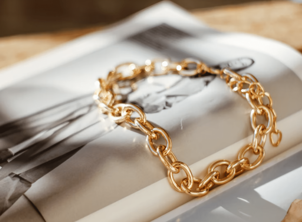 gold chain link bracelet