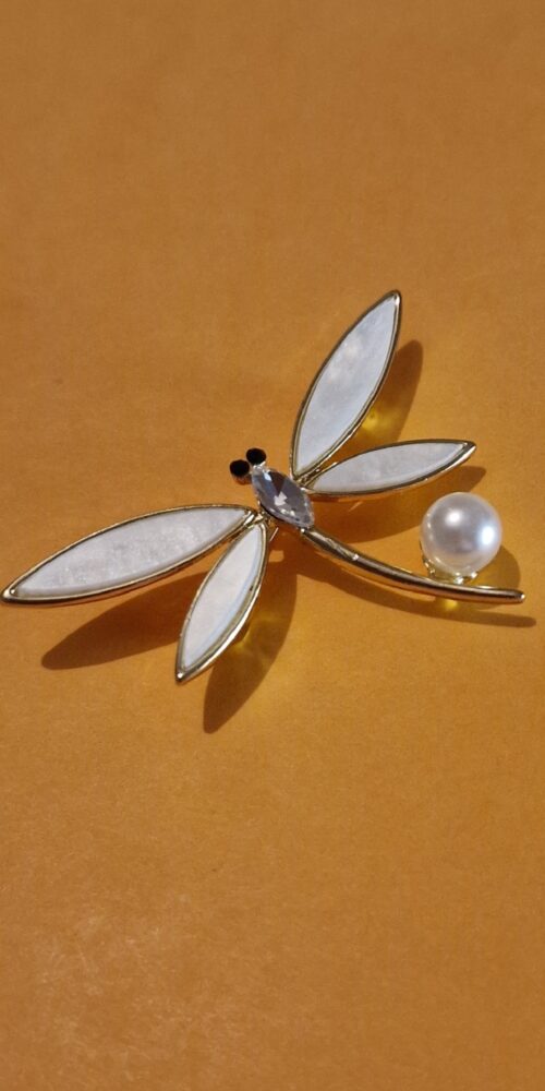 beautiful dragonfly gold plated brooch