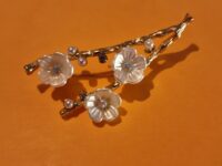 flower twig brooch