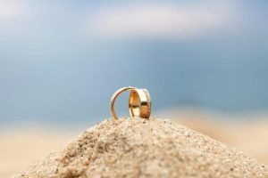 golf ring in the sand
